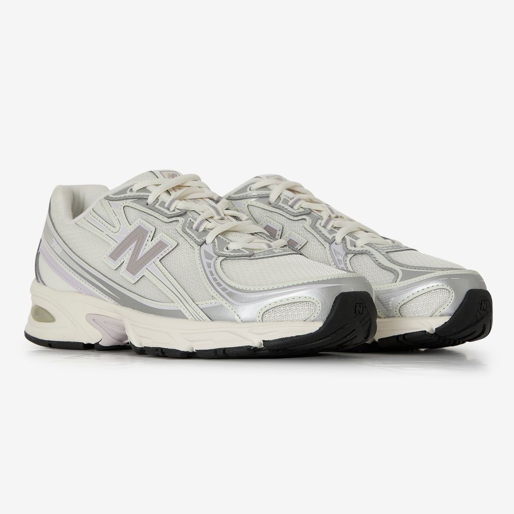 New Balance 740 - Beige/argent