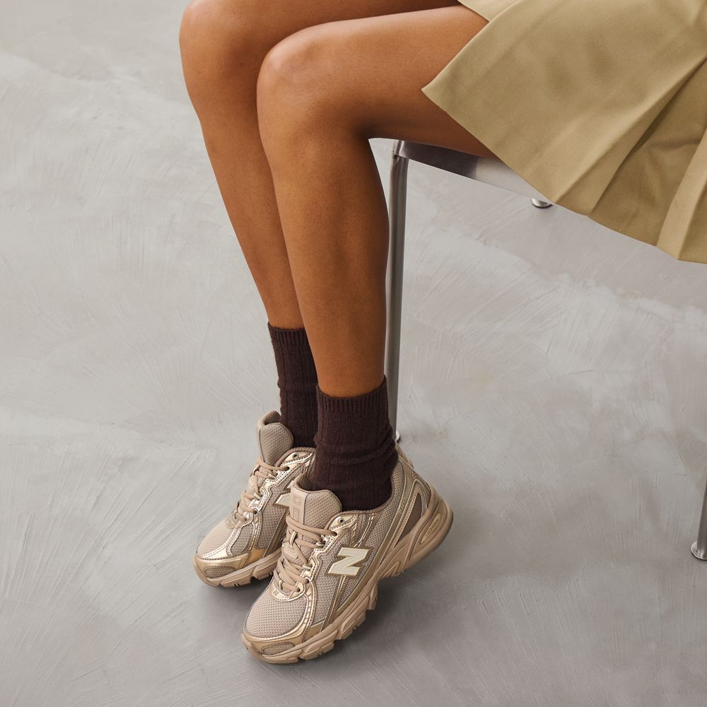 New Balance 740 - Beige/or