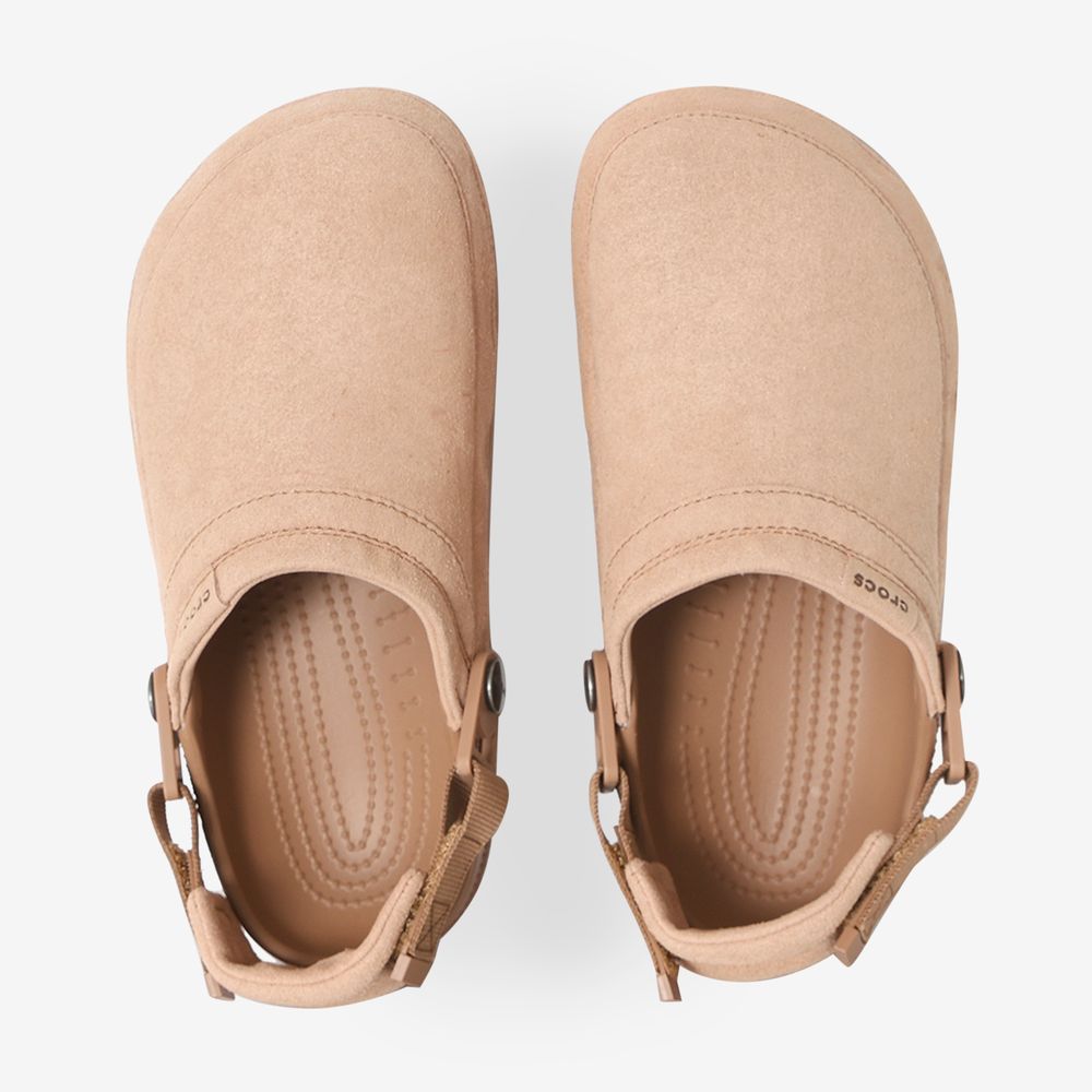 Crocs Classic Crafted Vegan Suede Clog - Marron