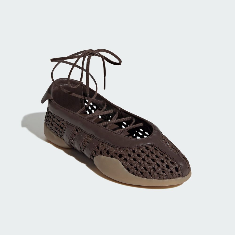 Adidas Originals Chaussure Taekwondo Mei - Brown / Brown / Gum