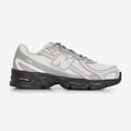 New Balance 740