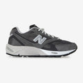 New Balance 880
