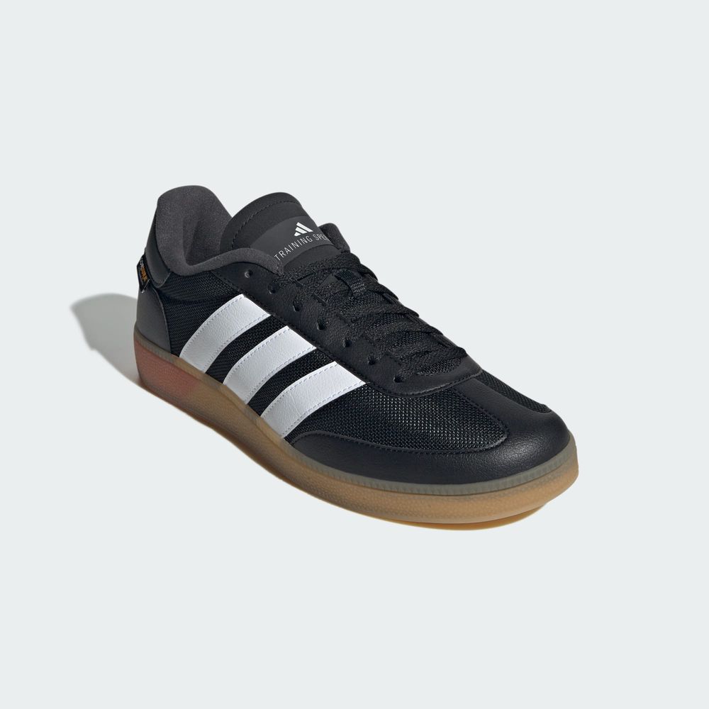 Adidas Performance Chaussure De Training Training Spezial - Core Black / Chalk White / Lucid Red