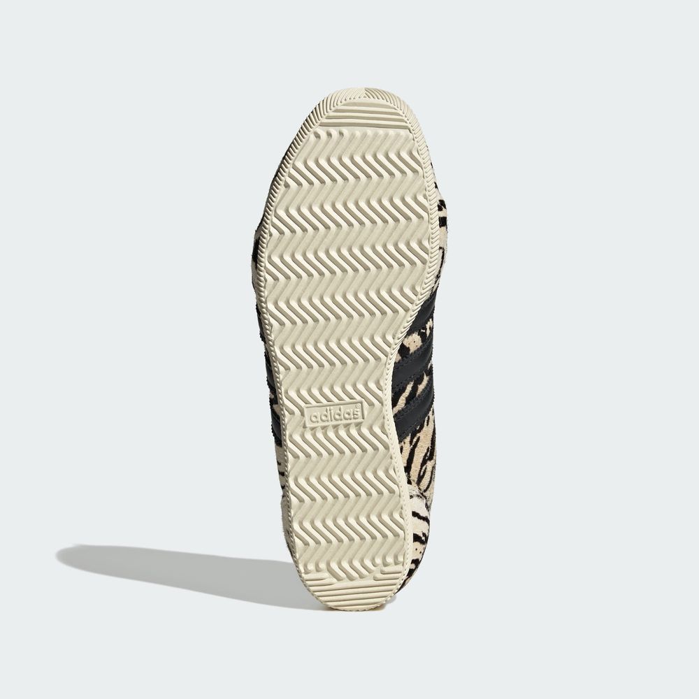 Adidas Originals Chaussure Japan - Off White / Core Black / Core Black